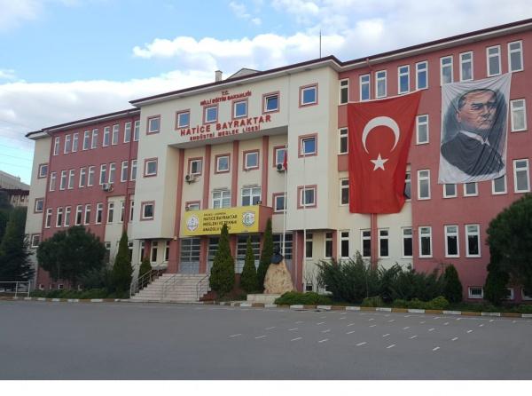 Hatice Bayraktar Mesleki ve Teknik Anadolu Lisesi Fotoğrafı